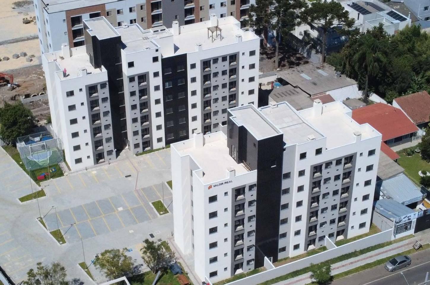 83 famílias recebem chaves de apartamentos no Residencial Plaza Valência, em São José dos Pinhais