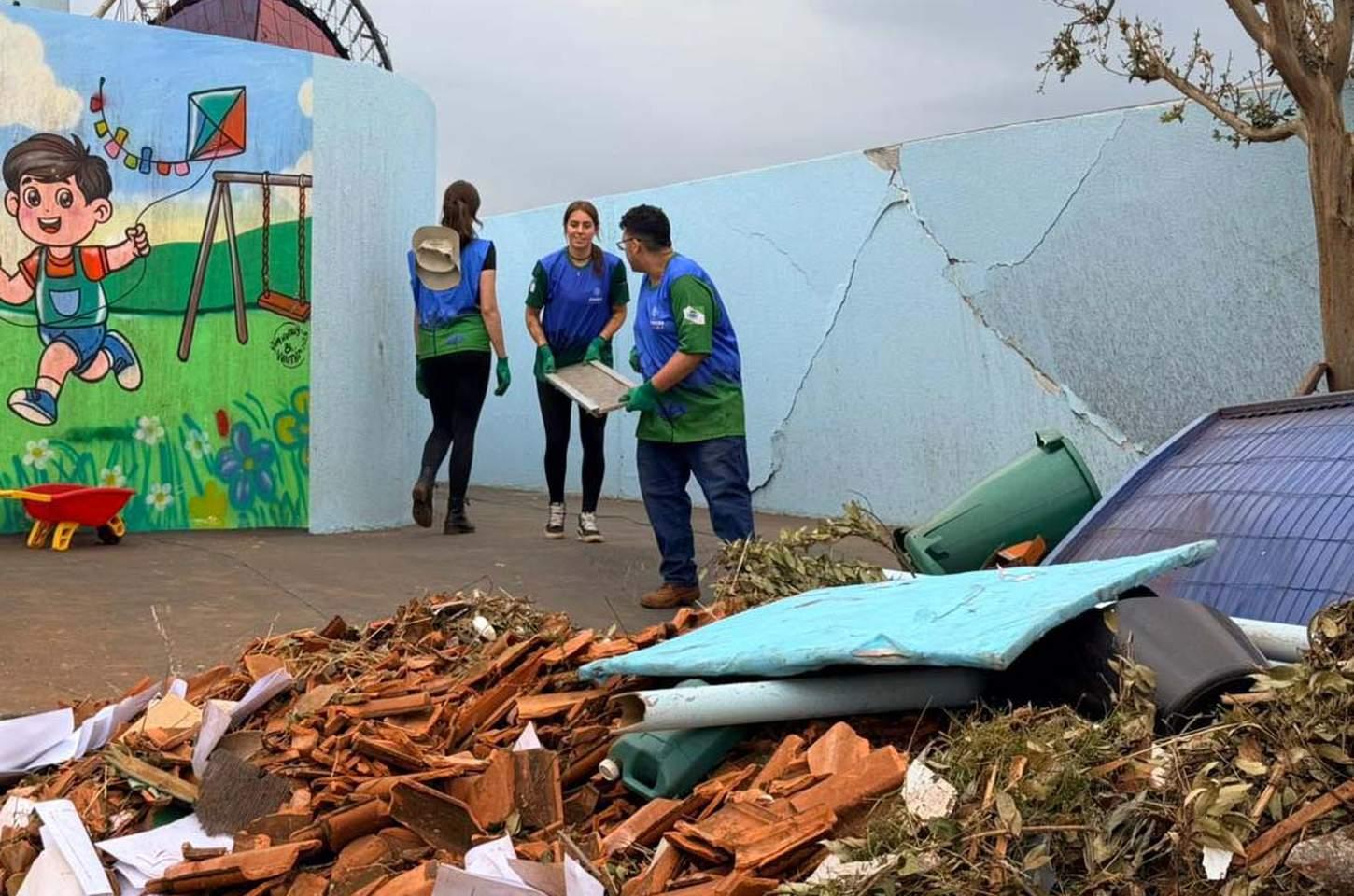 Acadêmicos da Unioeste ajudam na reconstrução de Rio Bonito do Iguaçu