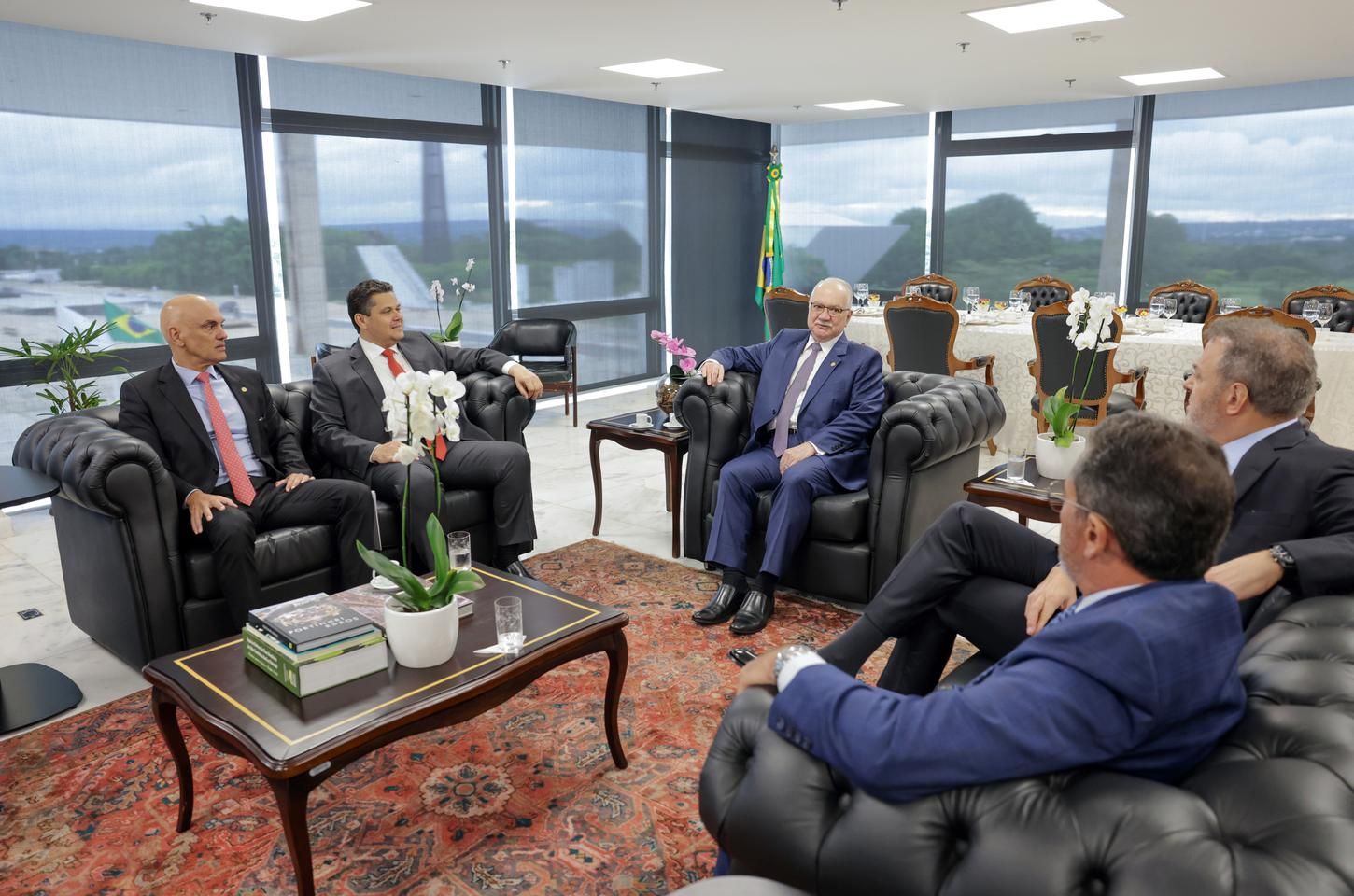 Acordo entre STF e Congresso define regras para limitar penduricalhos