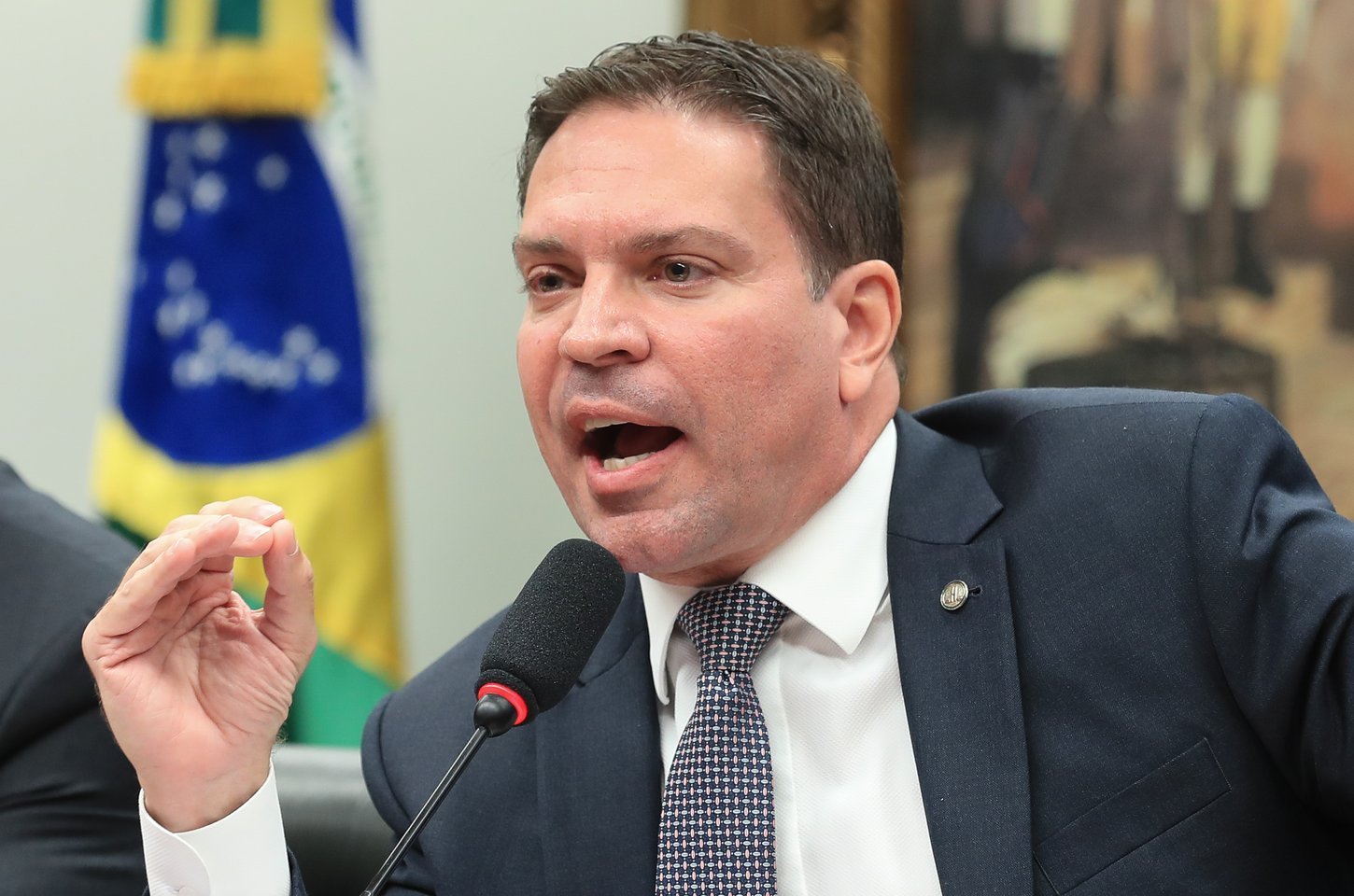 Alexandre de Moraes pede extradição de deputado Alexandre Ramagem dos EUA