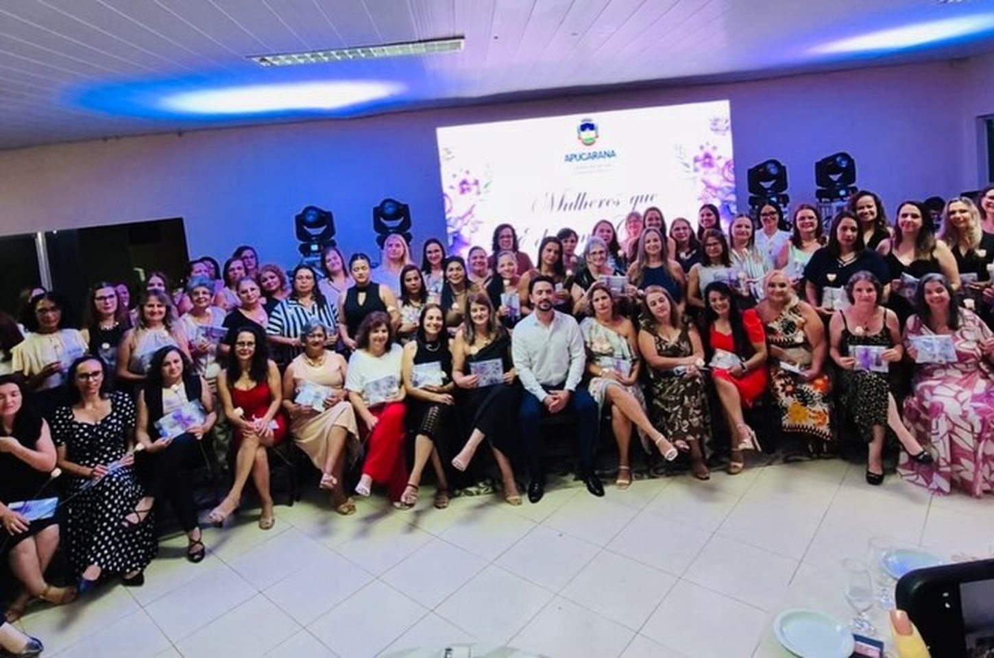 AME homenageia servidoras com mais tempo de serviço em evento pelo Dia da Mulher