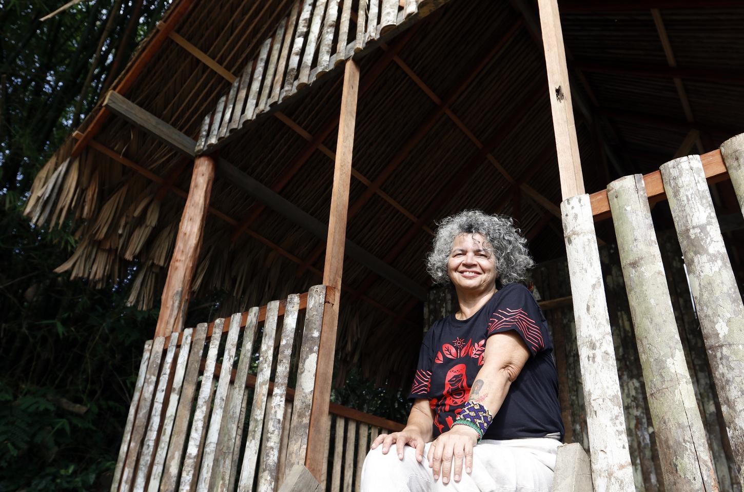 Ângela Mendes segue legado do pai Chico Mendes na luta ambiental