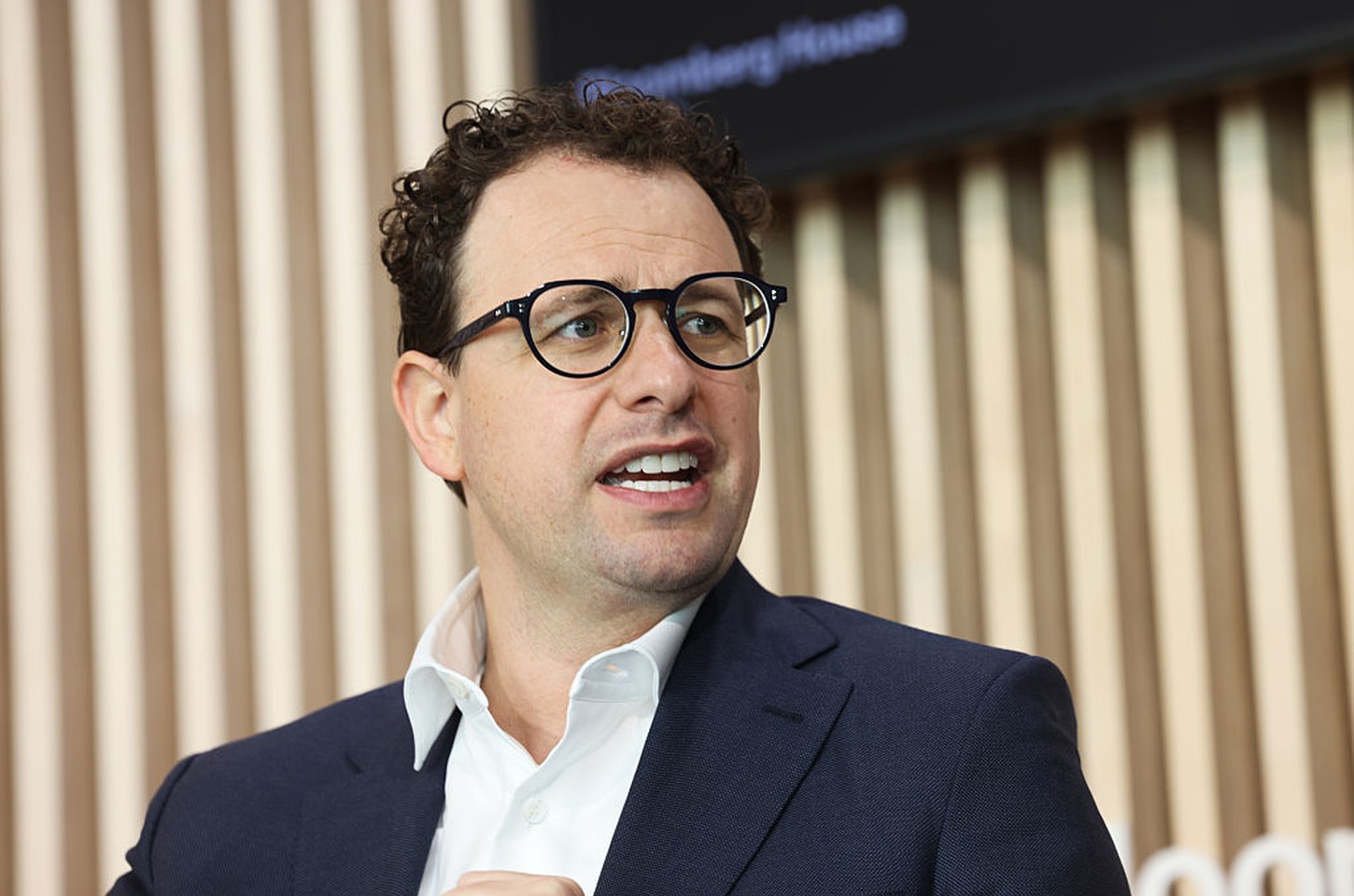 Anthropic cria PAC para influenciar política de IA nos EUA