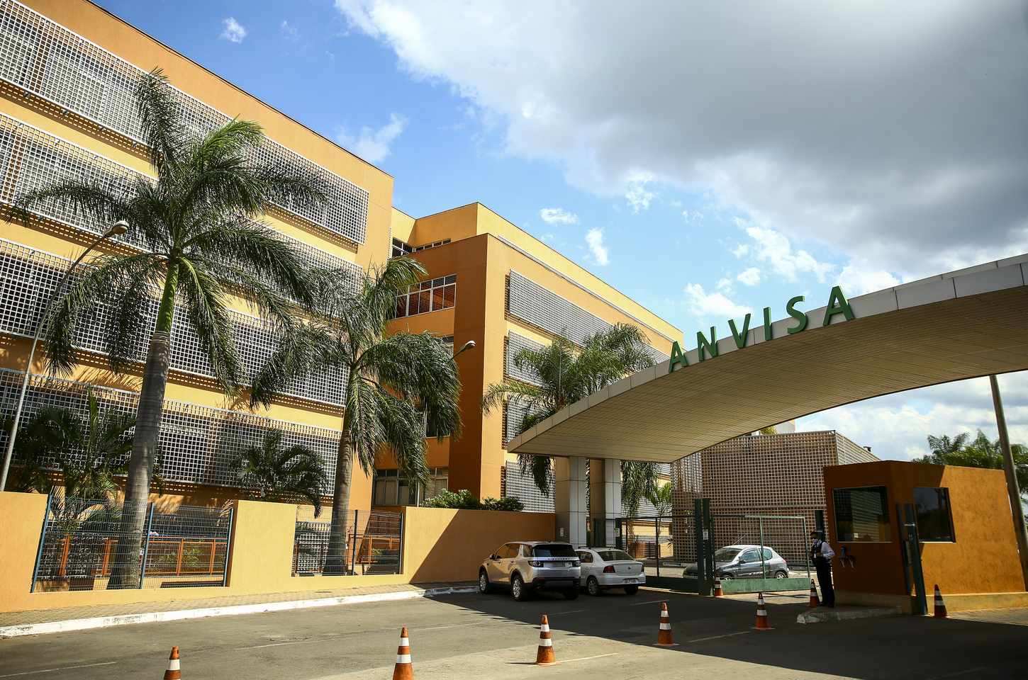 Anvisa aprova novo uso de medicamento para câncer de mama HER2-positivo avançado