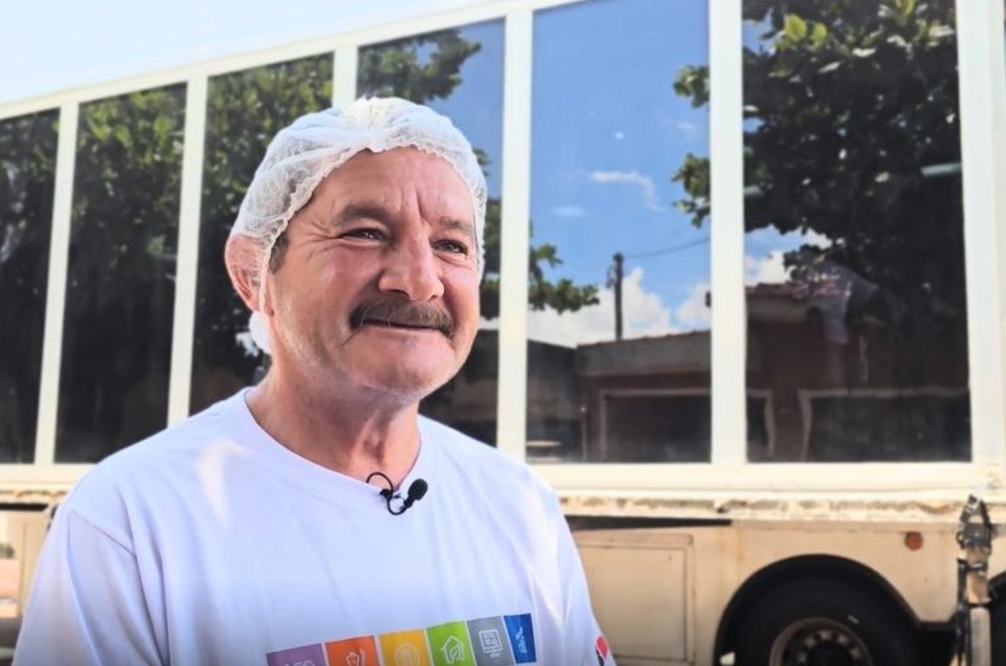 Aos 59 anos, Humberto encontra nova profissão em curso gratuito de panificação