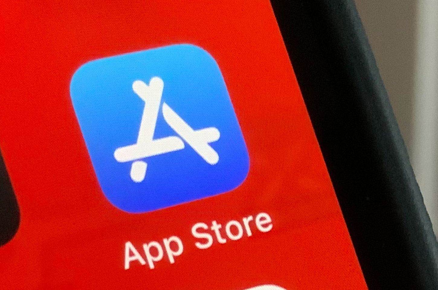 Apple lança ferramentas de verificação de idade para apps 18+ em vários países