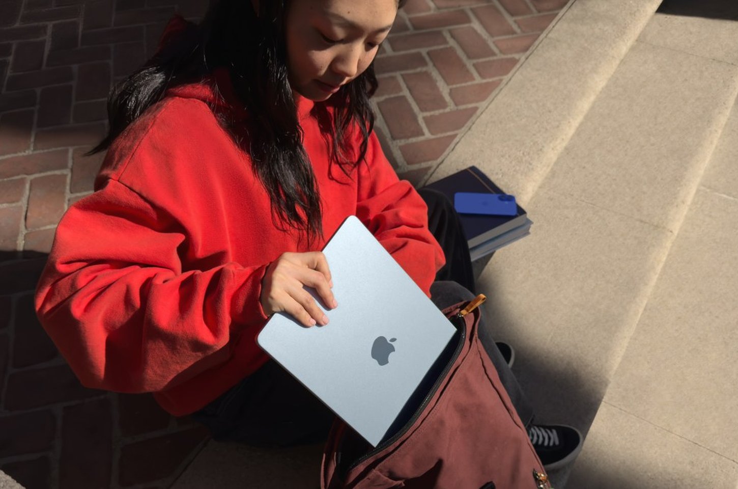 Apple prepara MacBook acessível para competir com Chromebooks