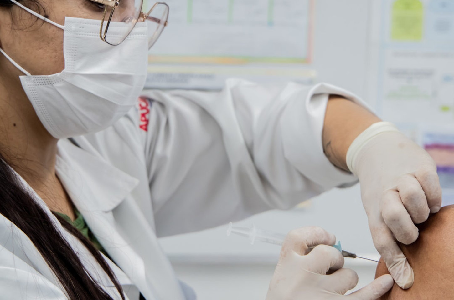 Apucarana aplica mais de 3 mil doses de vacina em Dia D contra a gripe