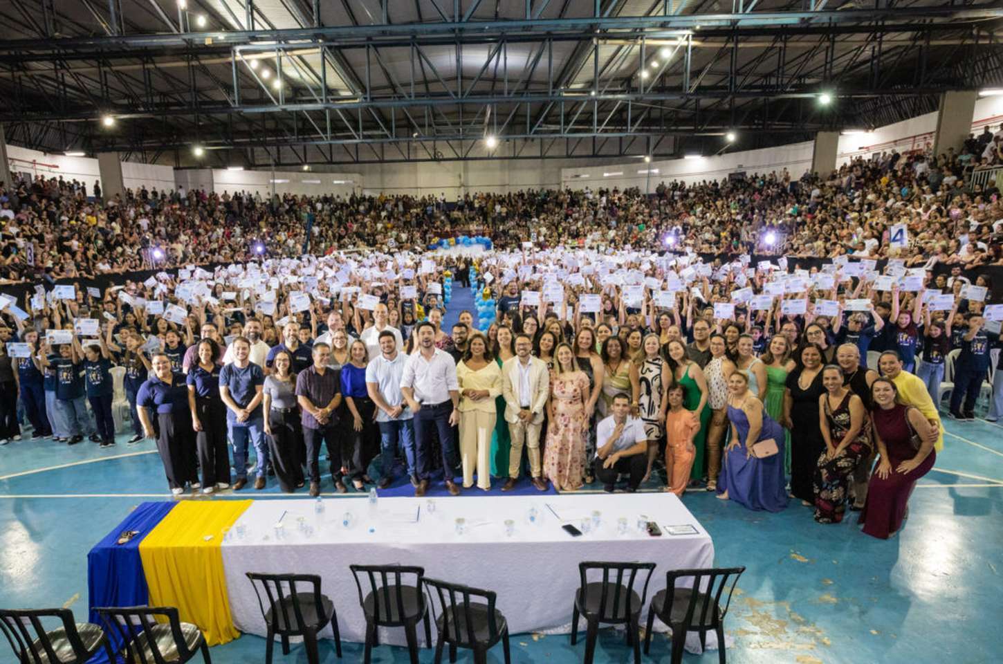 Apucarana celebra formatura de 1.370 alunos do 5º Ano do Ensino Fundamental