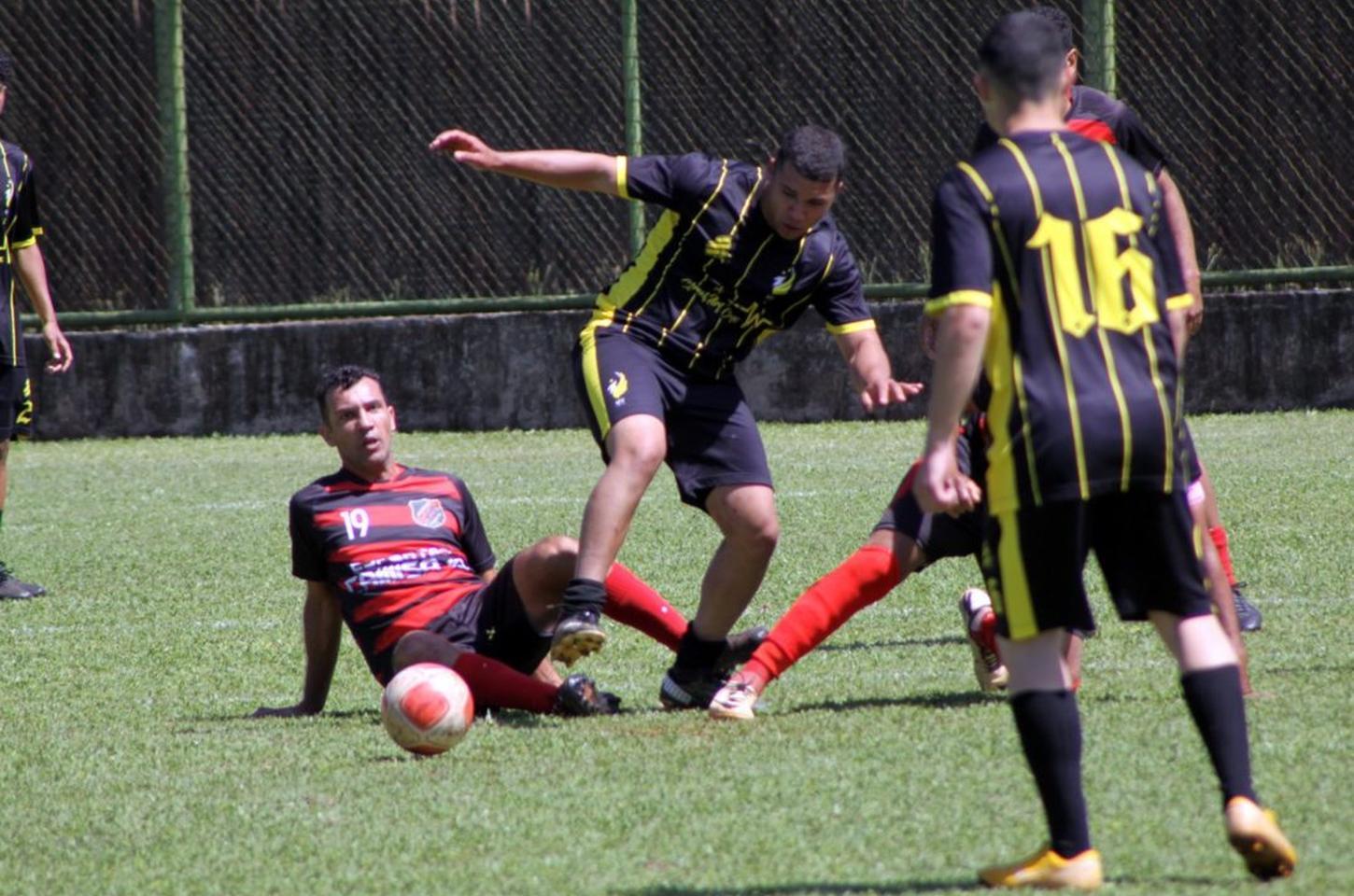 Apucarana decide neste domingo o campeão do Supercampeonato Amador de Futebol