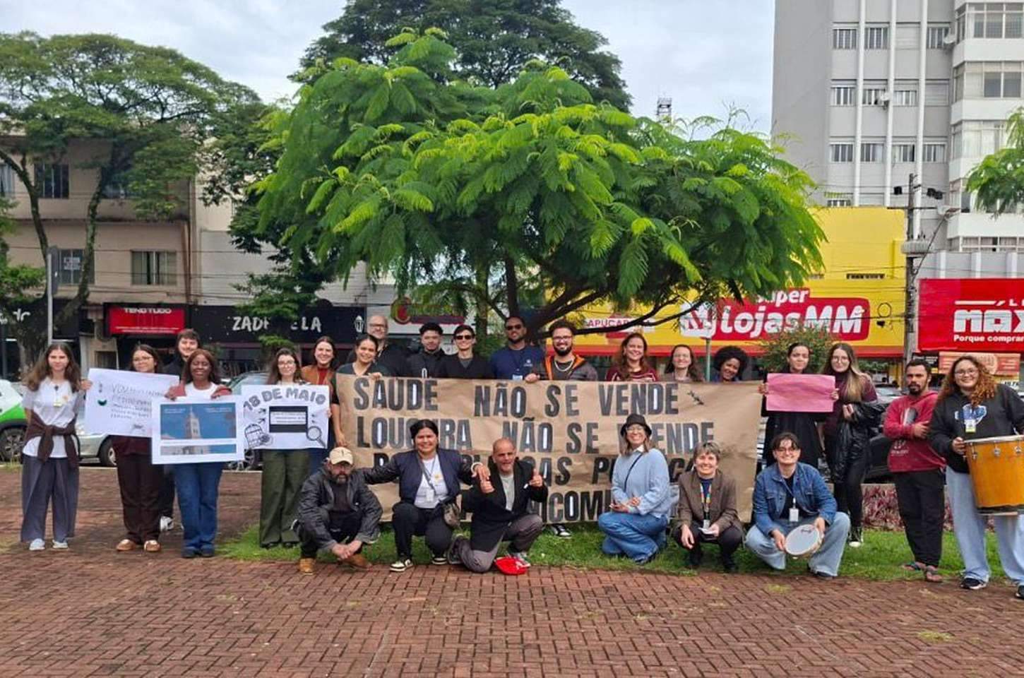 Apucarana marca Dia da Luta Antimanicomial com mobilização na Praça Rui Barbosa
