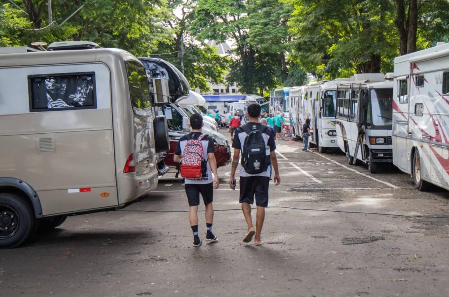 Apucarana recebe caravana de motorhomes e discute estrutura para campismo