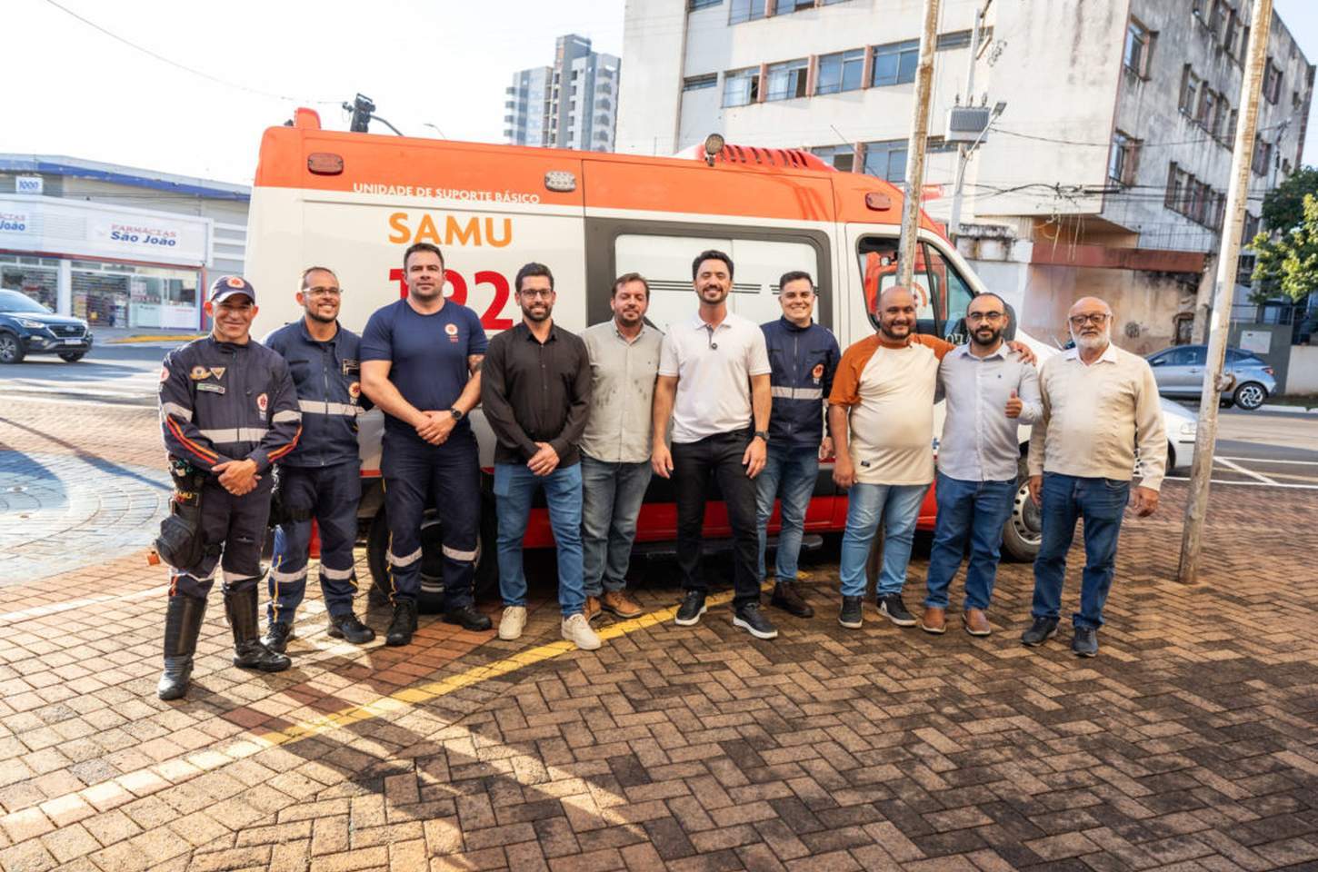 Apucarana recebe duas novas ambulâncias e renova frota do Samu 192