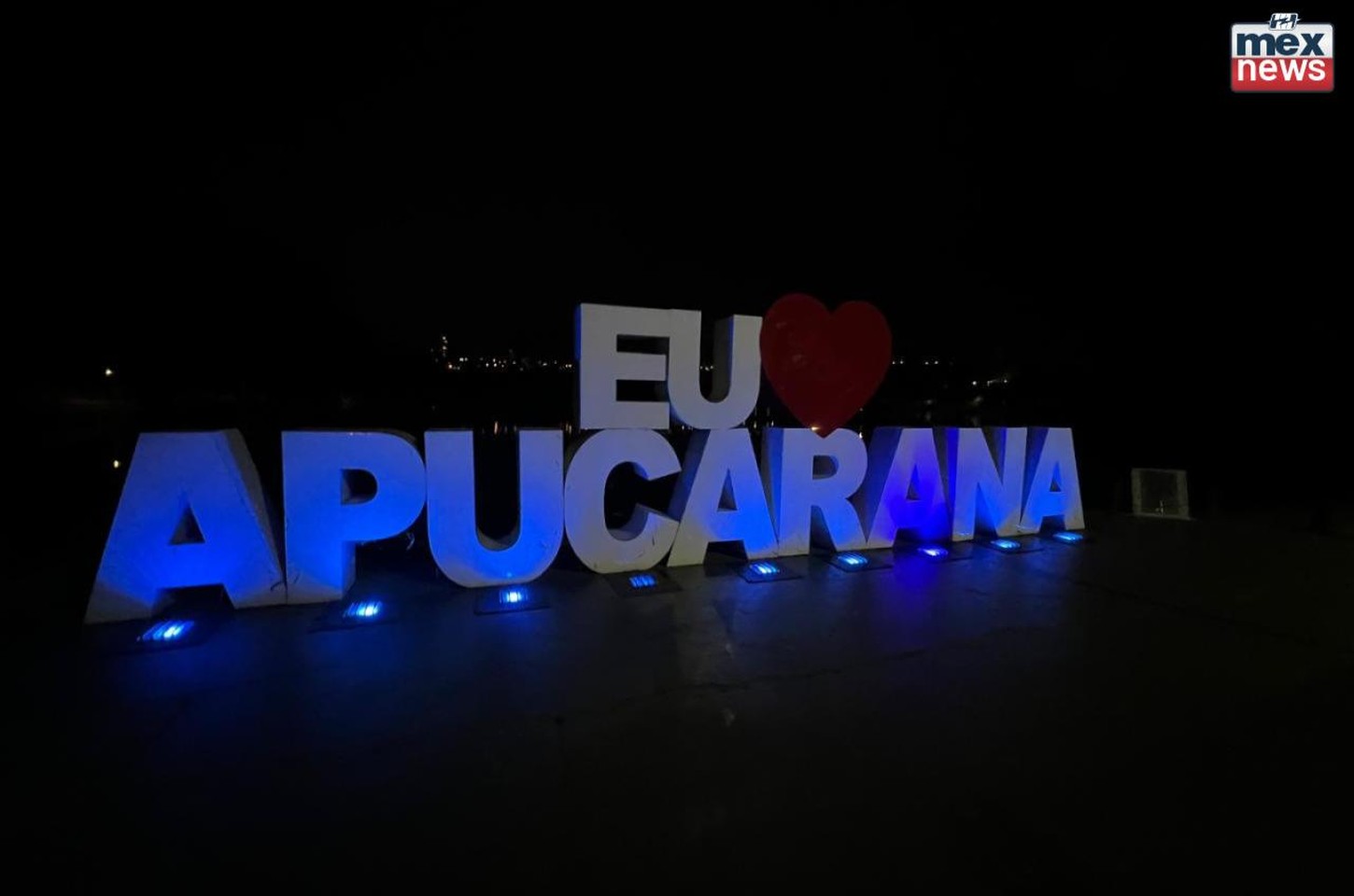 Apucarana se veste de azul e anuncia construção da Casa do Autista