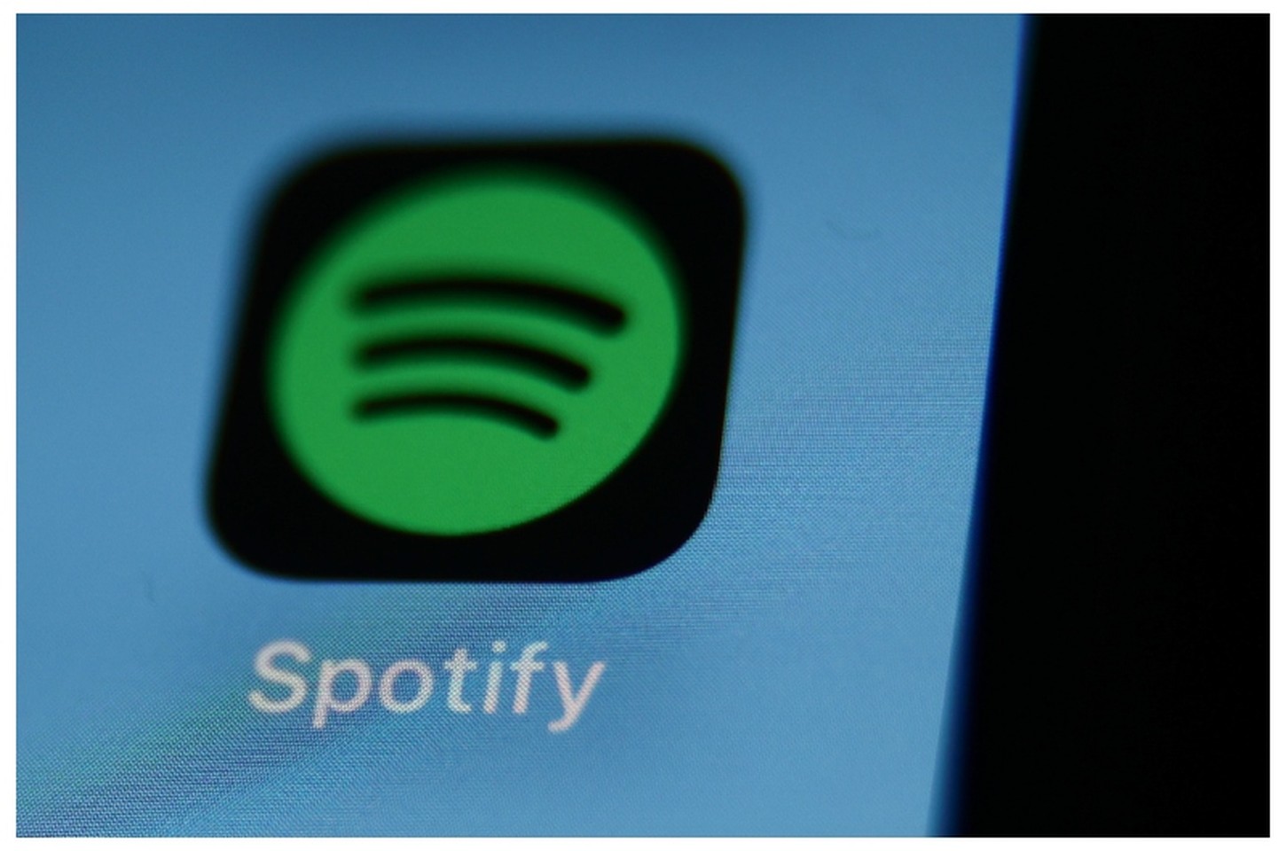 Artistas brasileiros geram R$ 2 bilhões no Spotify em 2025; mercado cresce 24%