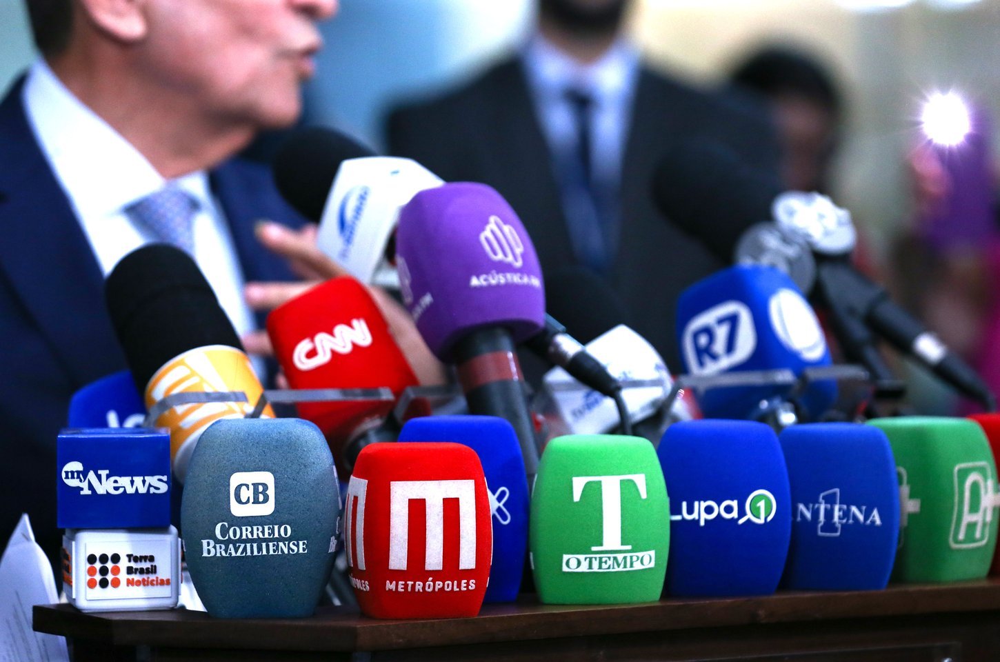 Assédio judicial contra jornalistas cresce quase 20% no Brasil