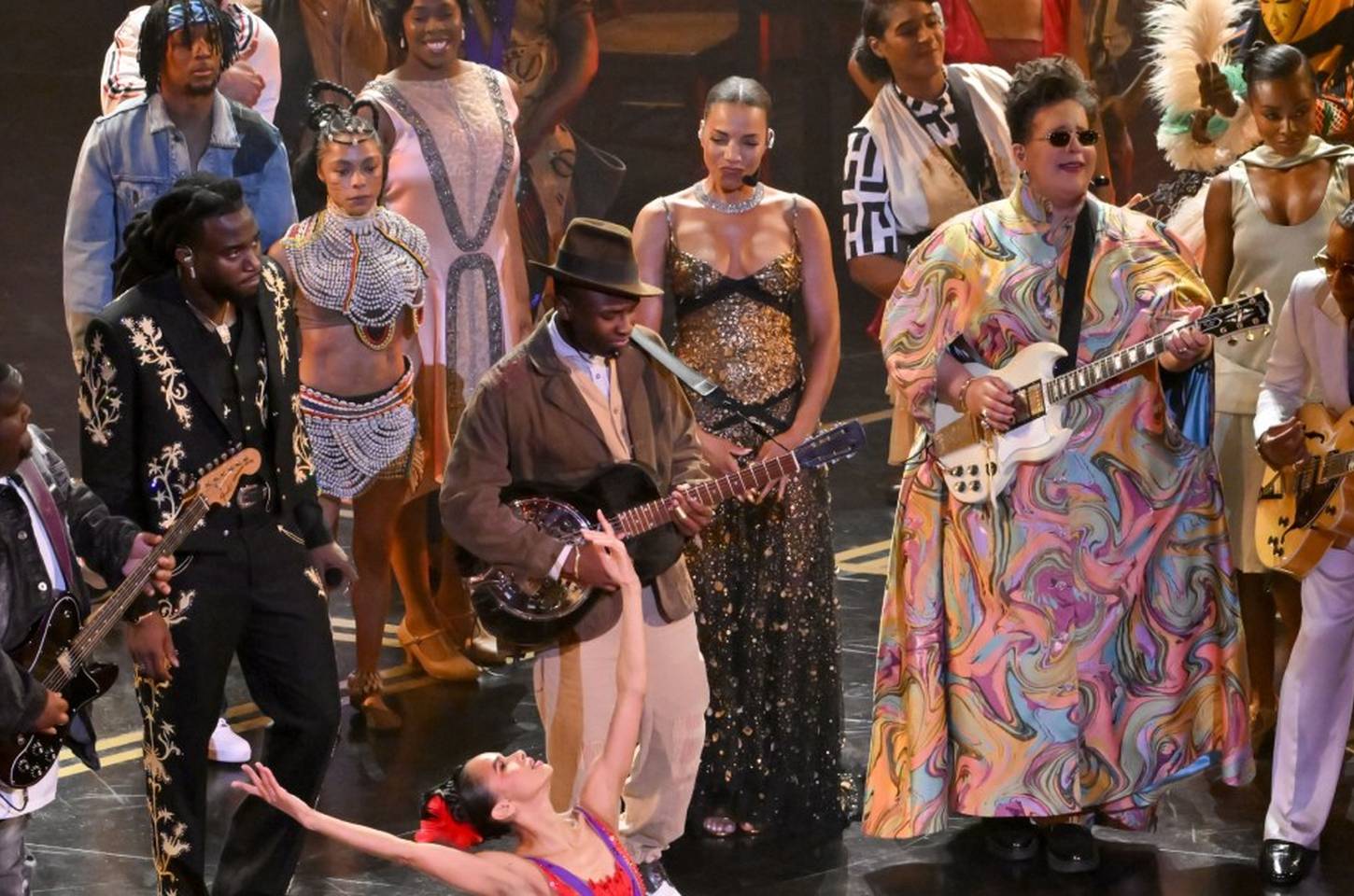 Astros de 'Pecadores' emocionam no Oscar com tributo musical ao filme
