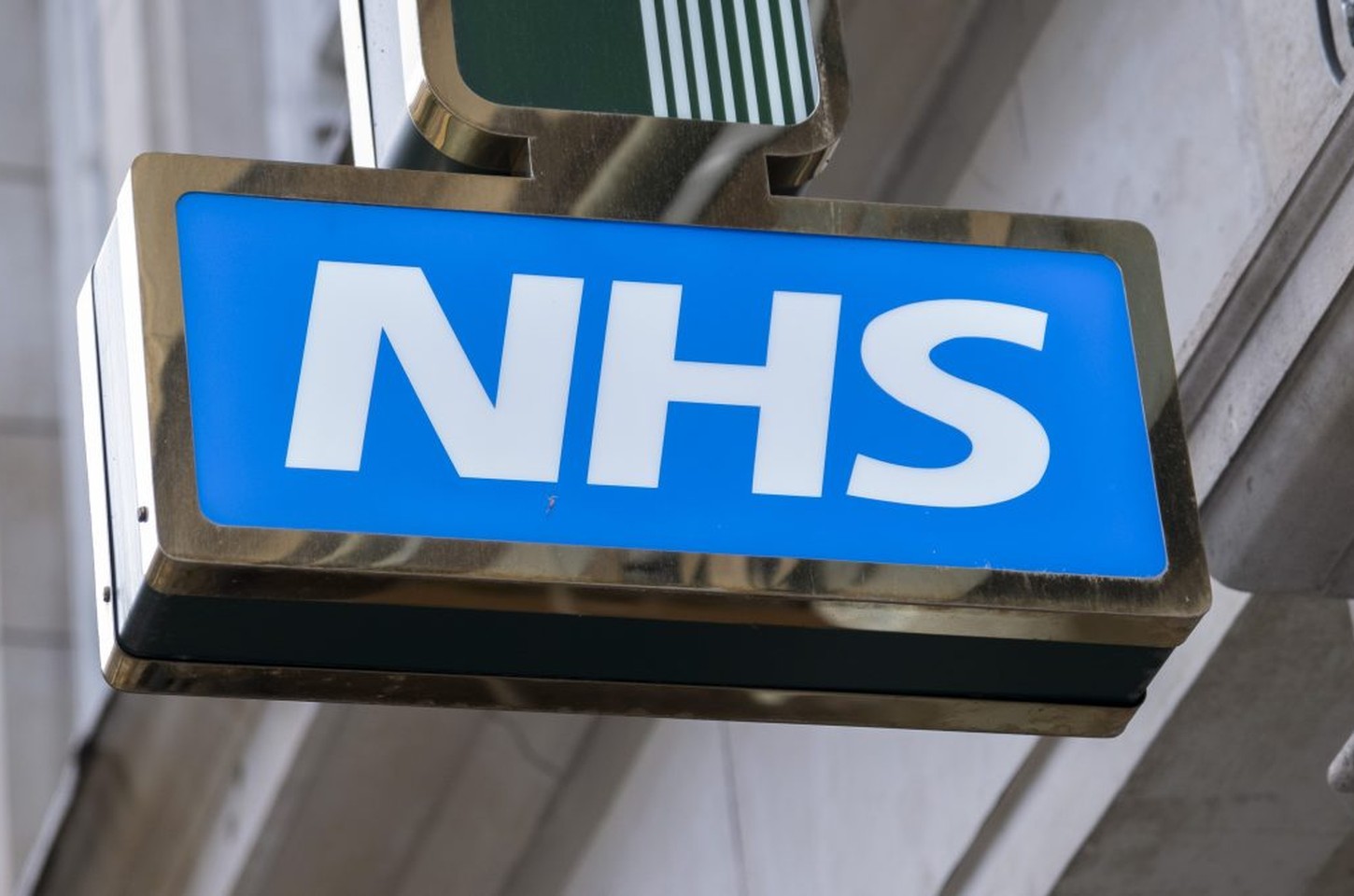 Ataque cibernético atinge fornecedor do NHS britânico