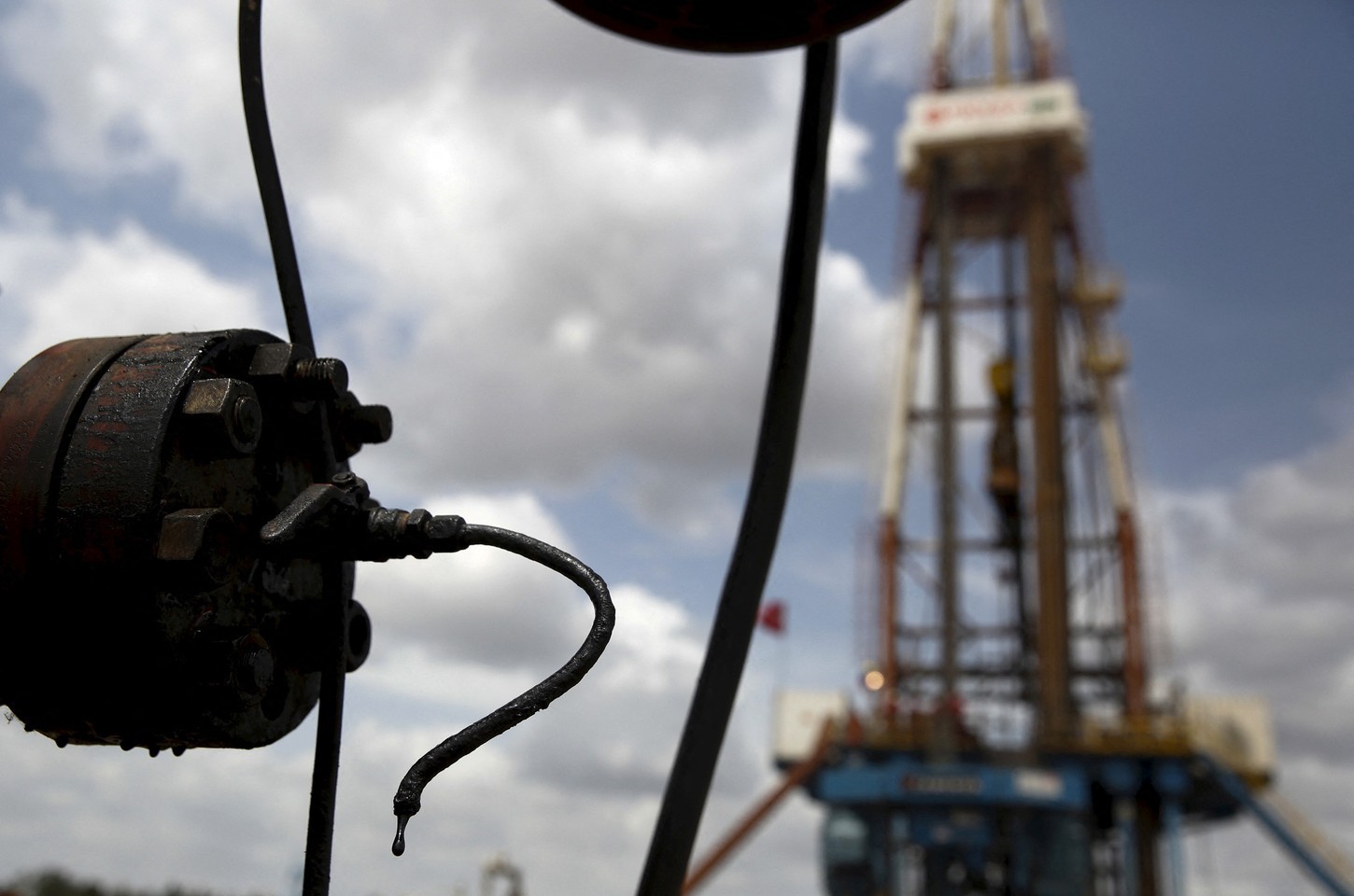 Ataque dos EUA à Venezuela impacta mercado, mas efeito é especulativo