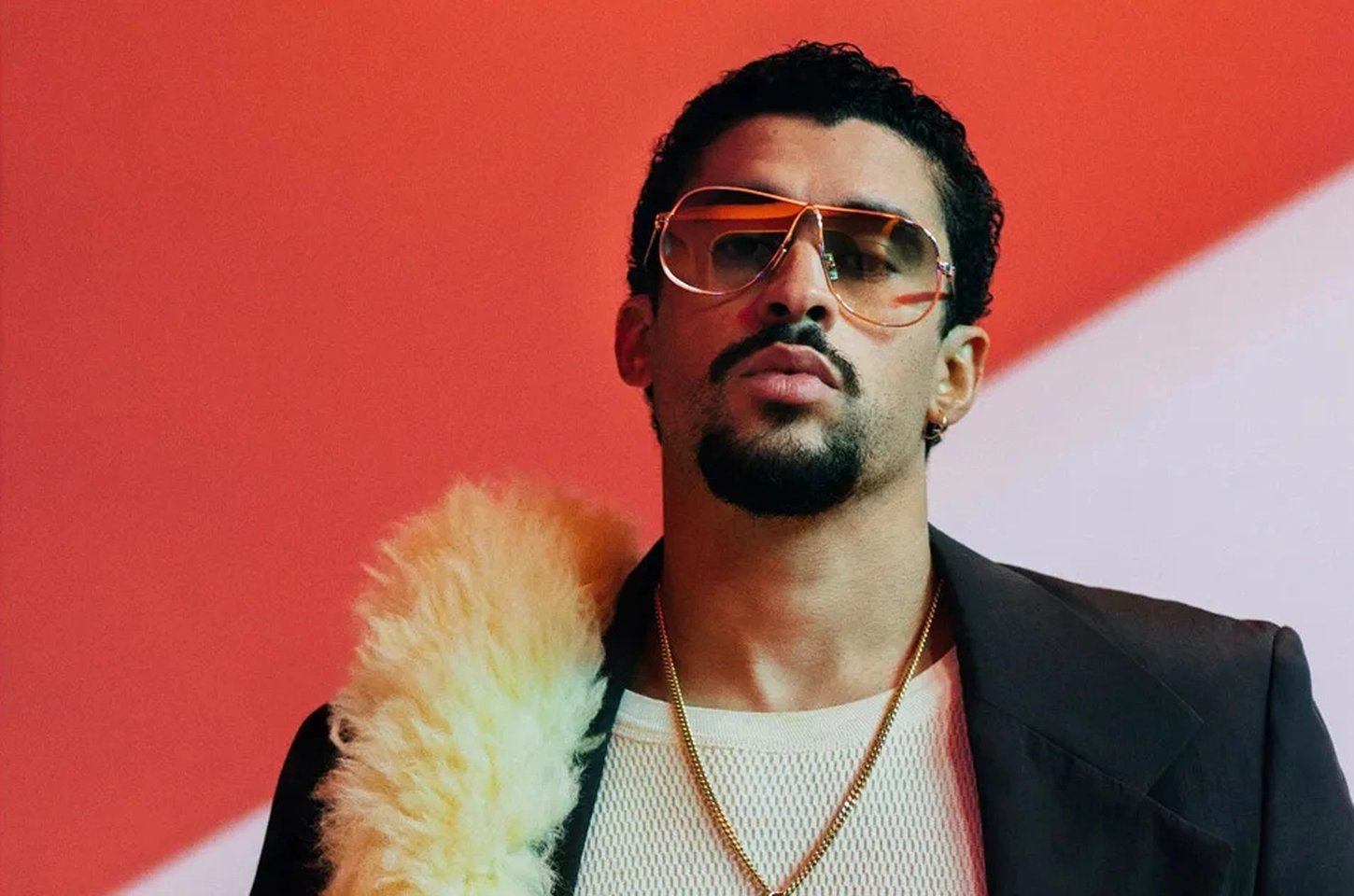 Bad Bunny chega ao Brasil antes dos shows para curtir o Carnaval