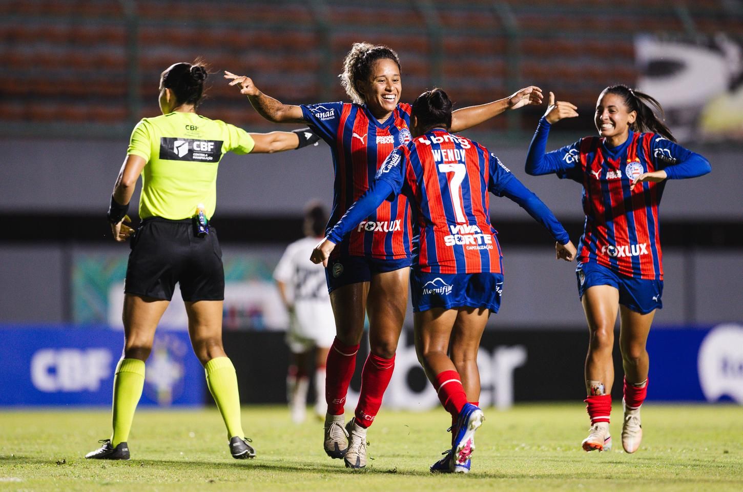 Bahia vence Vitória em clássico histórico do futebol feminino
