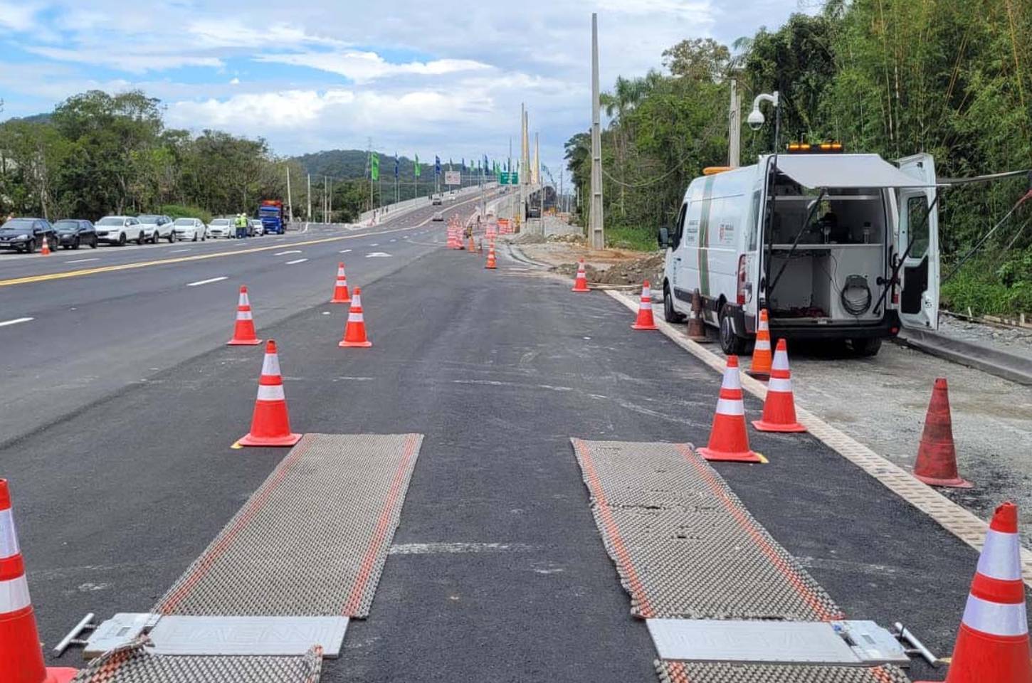Balanças rodoviárias na PR-412 reforçam combate ao excesso de peso no Litoral do Paraná