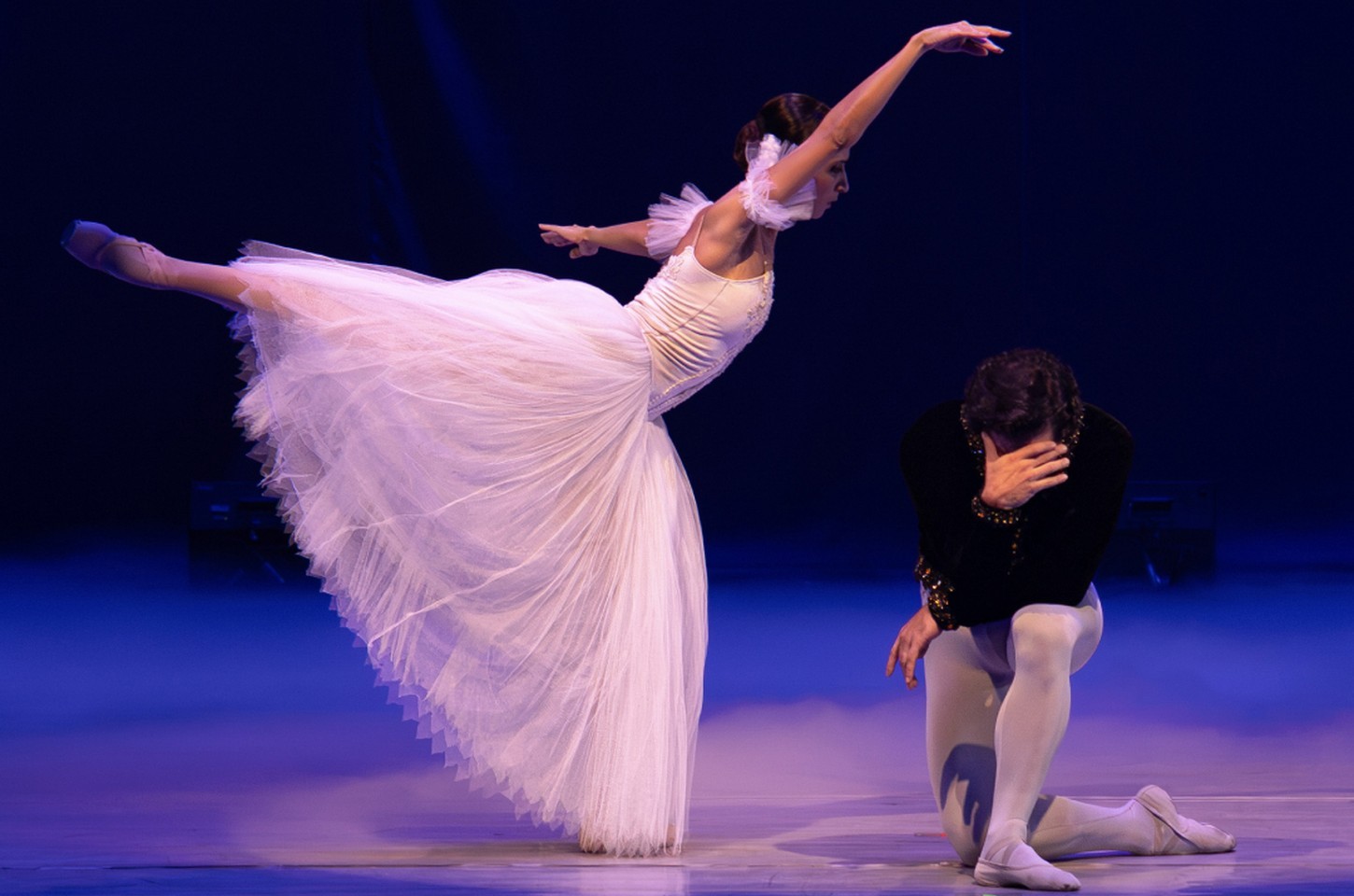 Ballet clássico 'Giselle' encena no Teatro Guaíra com Ana Botafogo