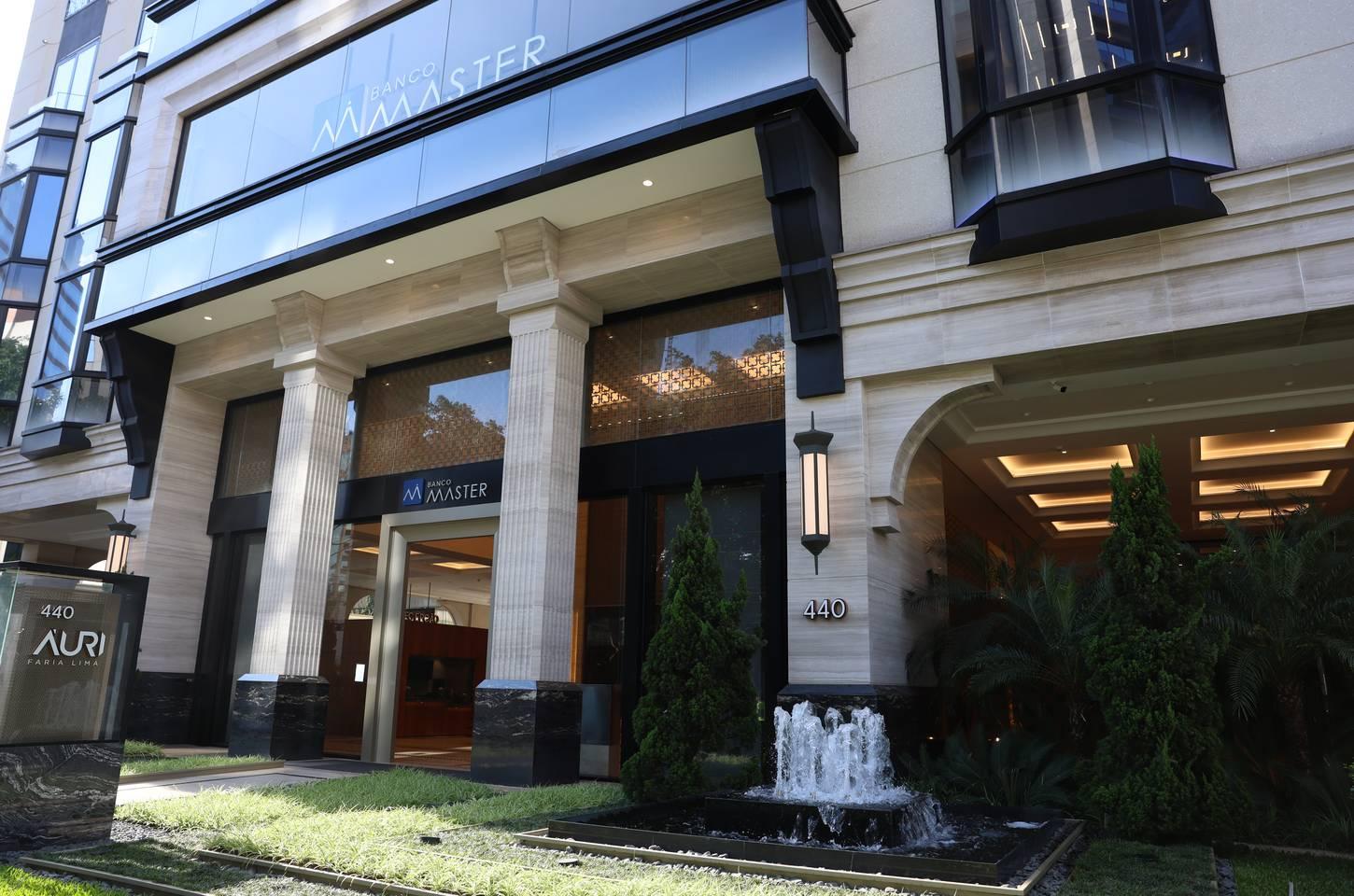 Banco Master: banqueiro e ex-presidente do BRB depõem à PF