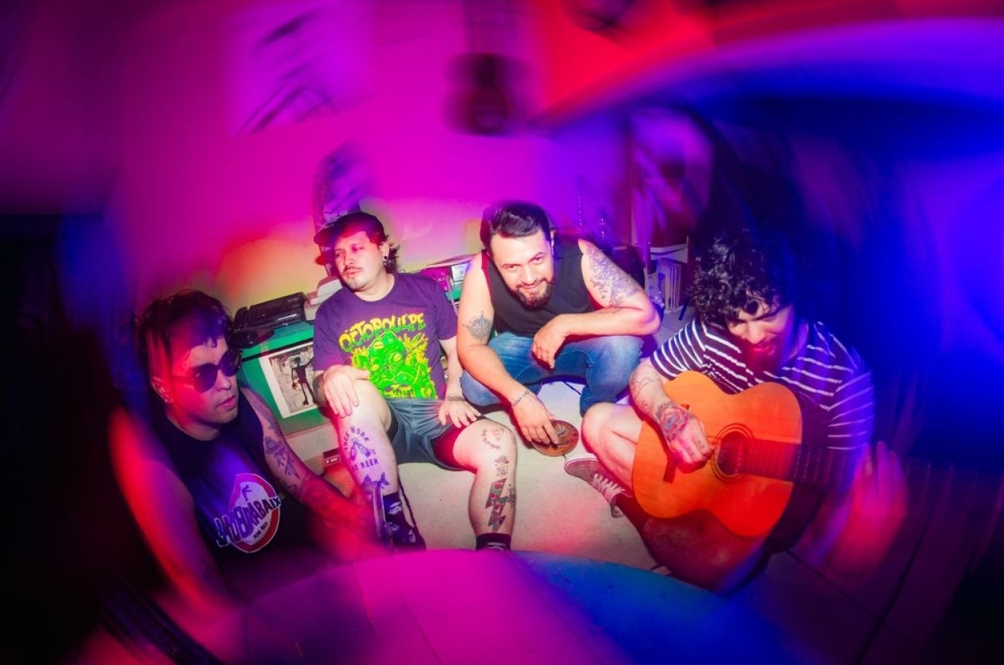 Bandas de Manaus unem forças e lançam o álbum “Enquanto o Mundo Apodrece”