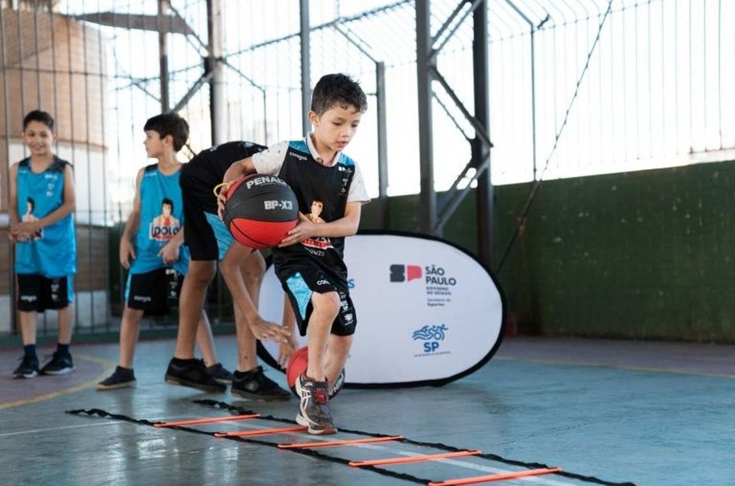 Basquete social une capital e interior em festival no mesmo dia do Jogo das Estrelas