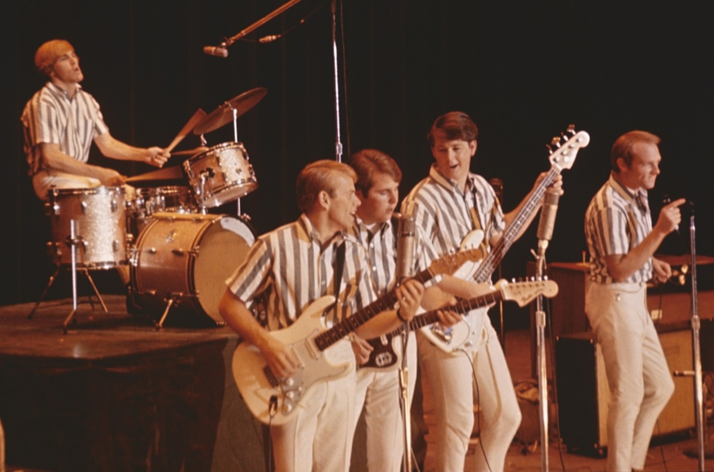 Beach Boys lançam álbum perdido 'Adult/Child' após 50 anos