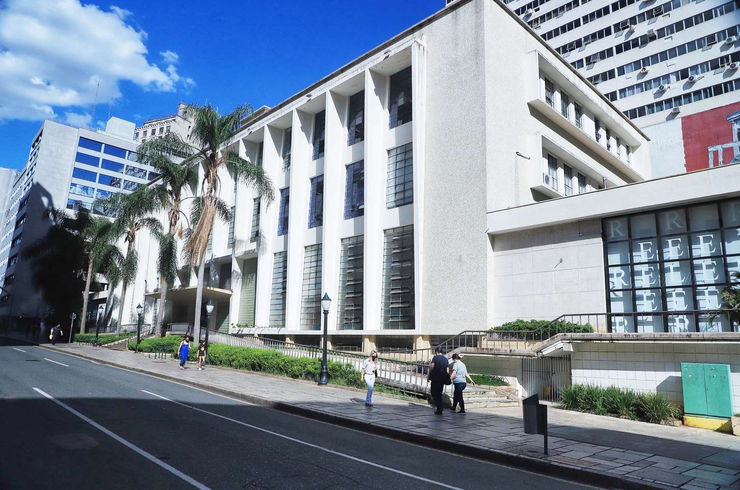 Biblioteca Pública do Paraná celebra 169 anos e mês das mulheres em março