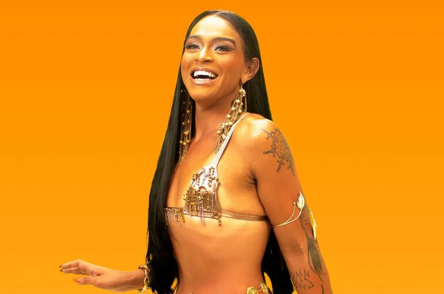 Bixarte estreia show 'Feitiço' em SP com balé e rito coletivo