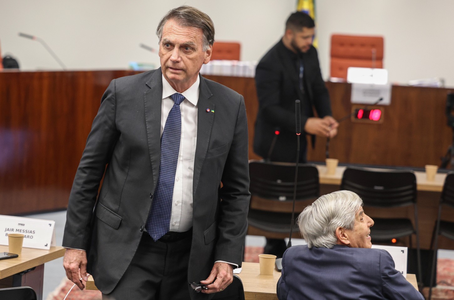 Bolsonaro deve cumprir pena até 2052, segundo cálculo da Justiça