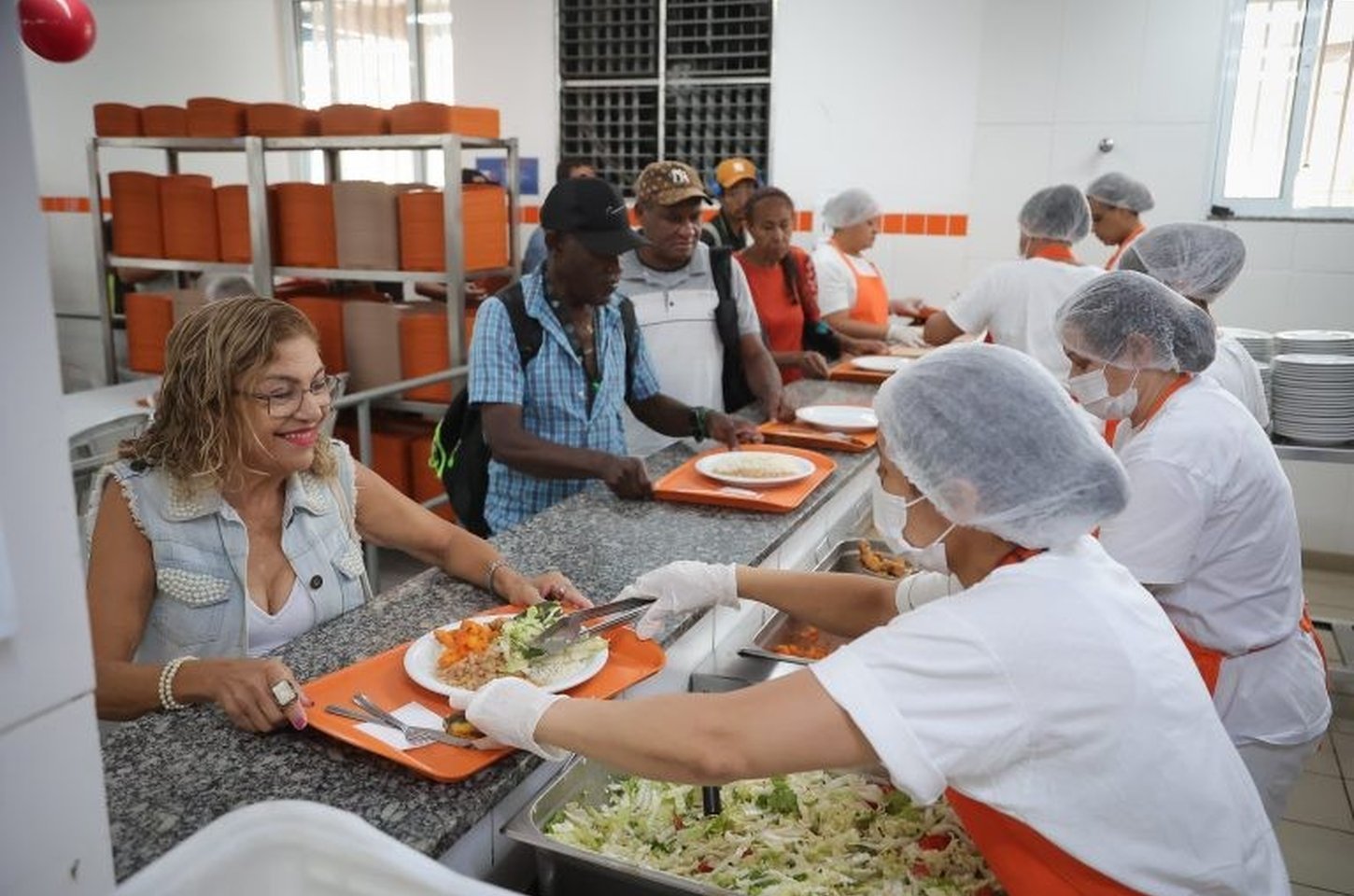 Bom Prato antecipa Páscoa com cardápio especial em todas as unidades