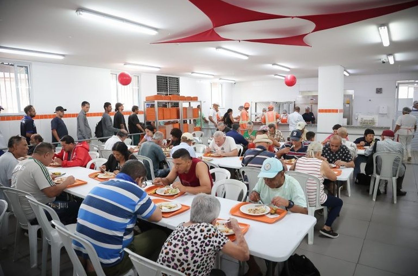 Bom Prato de São Bernardo completa sete anos com almoço especial