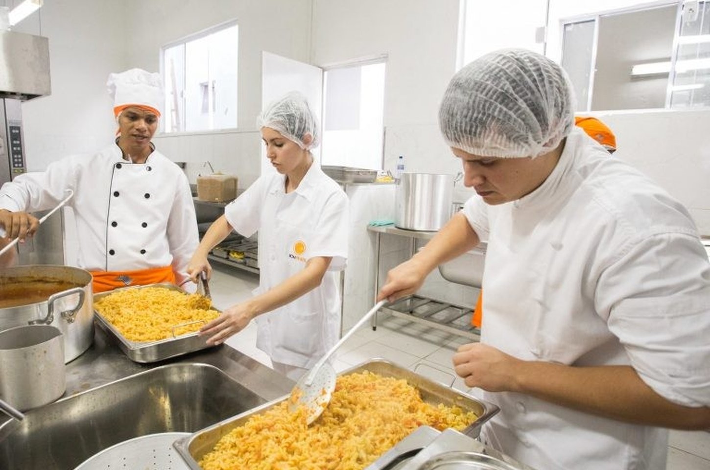 Bom Prato Móvel amplia acesso com mudanças em 12 unidades