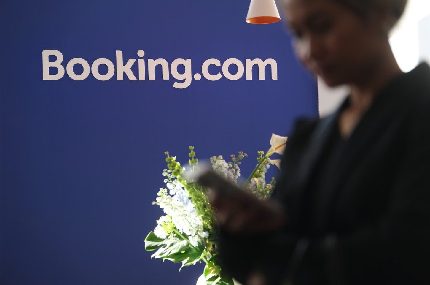 Booking.com confirma vazamento de dados de clientes após ataque hacker