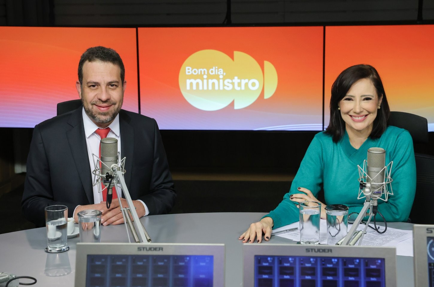 Boulos defende transição para pequenas empresas no fim da escala 6x1