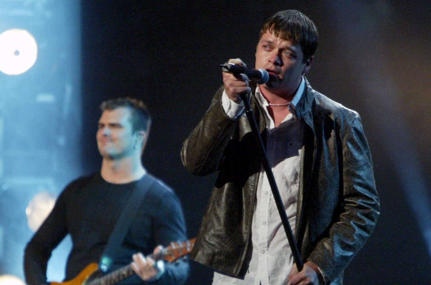 Brad Arnold, vocalista do 3 Doors Down, morre aos 47 anos após câncer