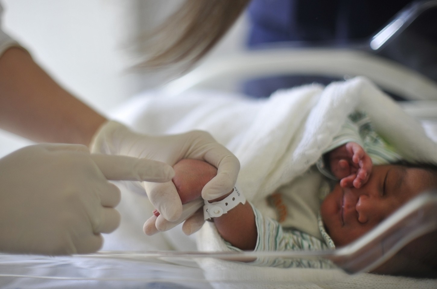 Brasil atinge menor taxa de mortalidade infantil em 34 anos, aponta ONU