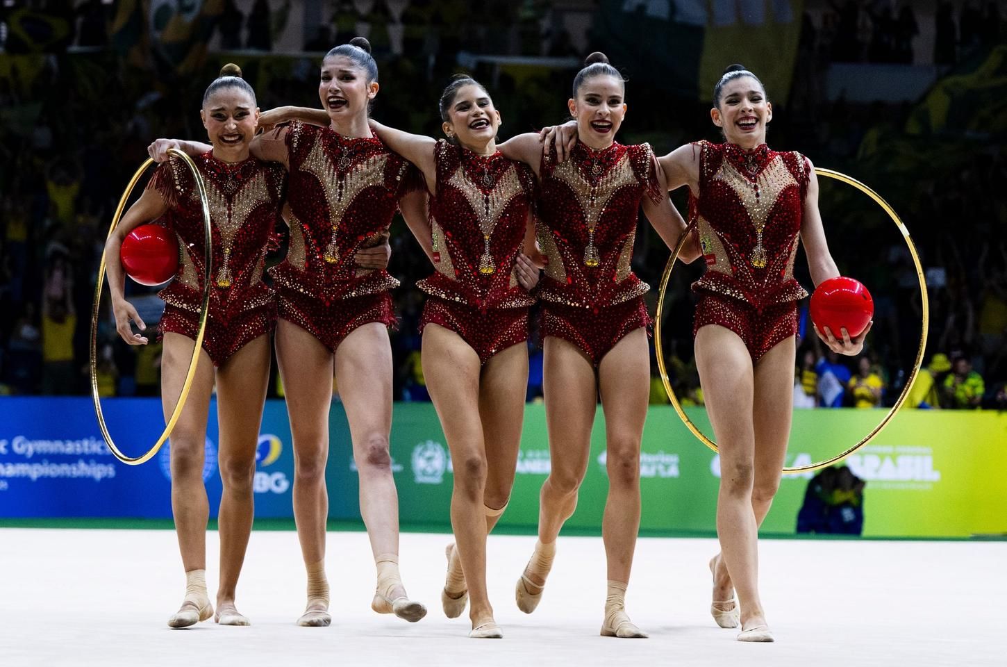 Brasil define equipe de ginástica rítmica para 2026