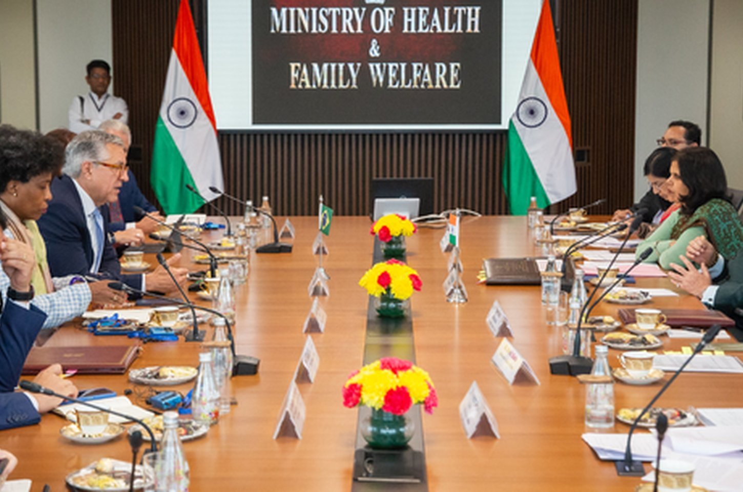 Brasil e Índia discutem parceria em produção de medicamentos e vacinas