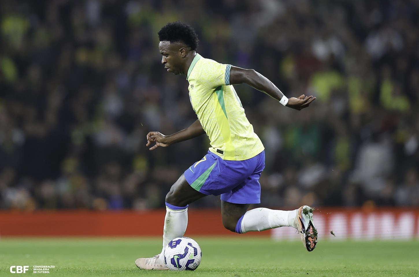 Brasil enfrenta França em amistoso que testa força para a Copa