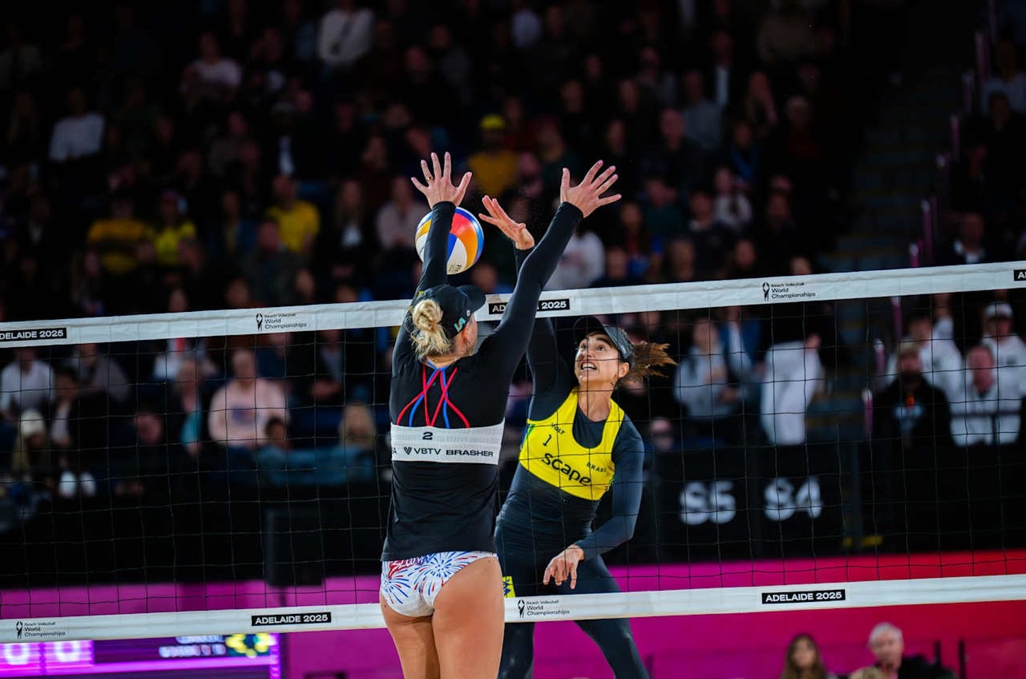 Brasileiras disputam bronze no Mundial de vôlei de praia neste domingo