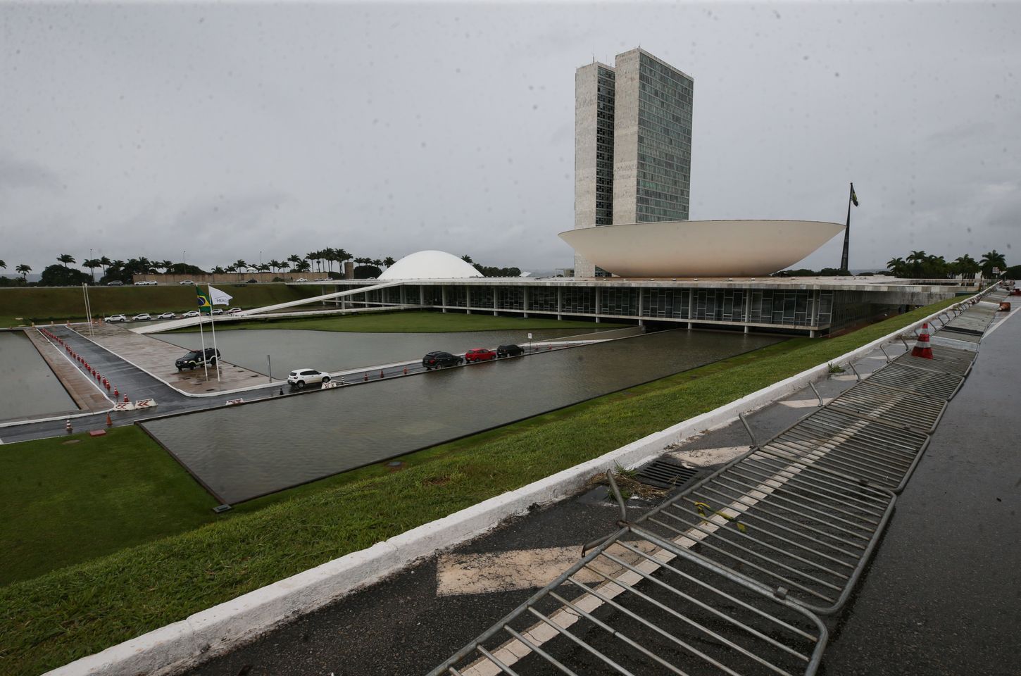Brasília reforça segurança para marcar três anos dos atos de 8 de janeiro