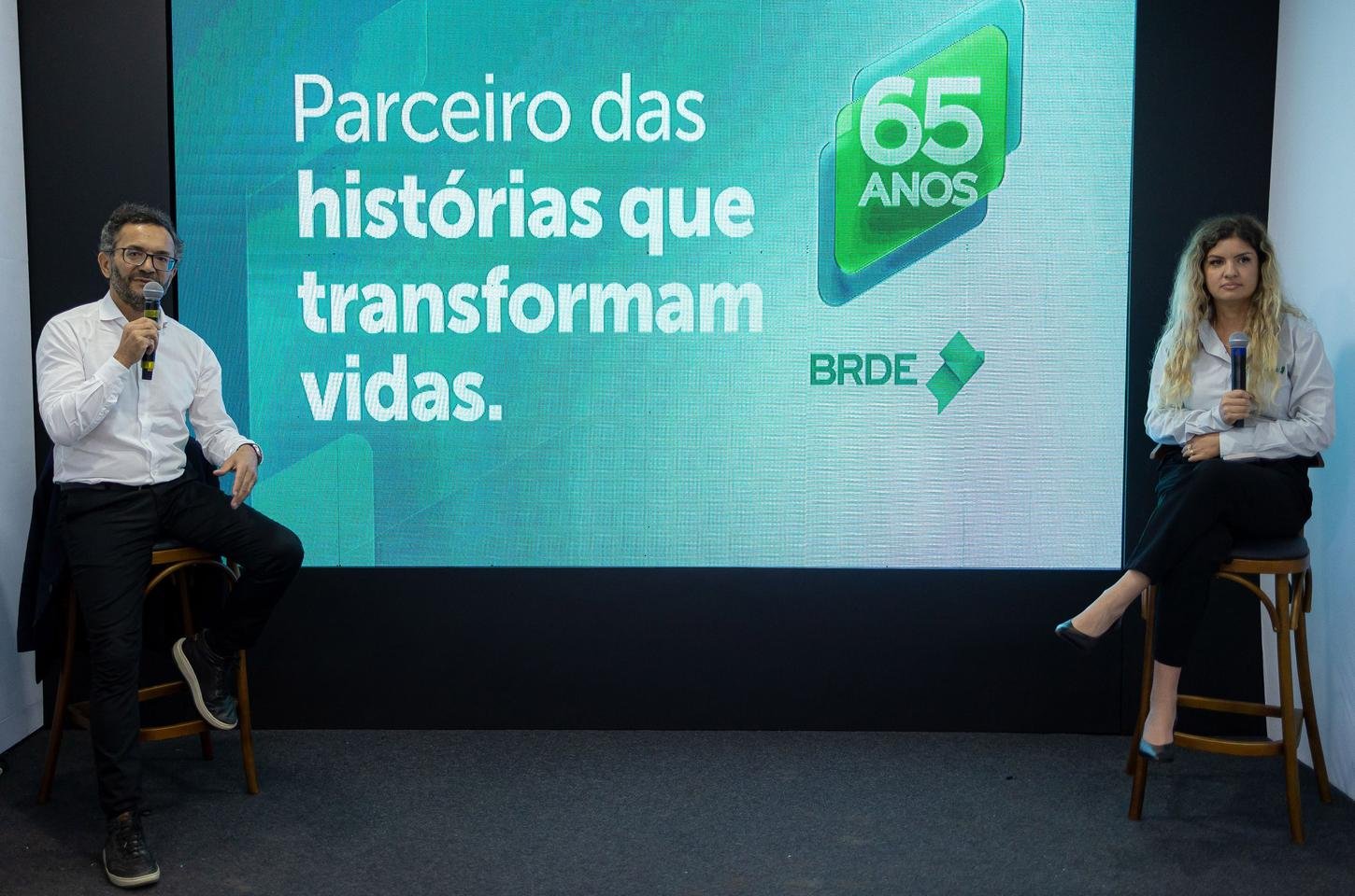 BRDE assina R$ 88,1 milhões em contratos na Expoingá 2026
