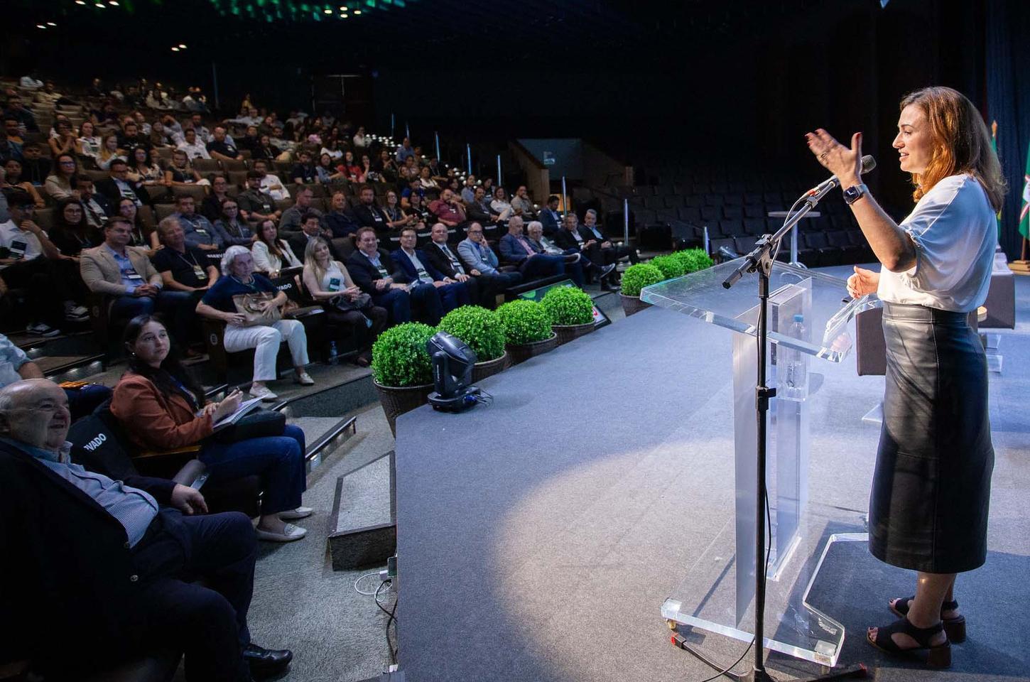 BRDE vai lançar edital para apoiar a descarbonização da indústria paranaense