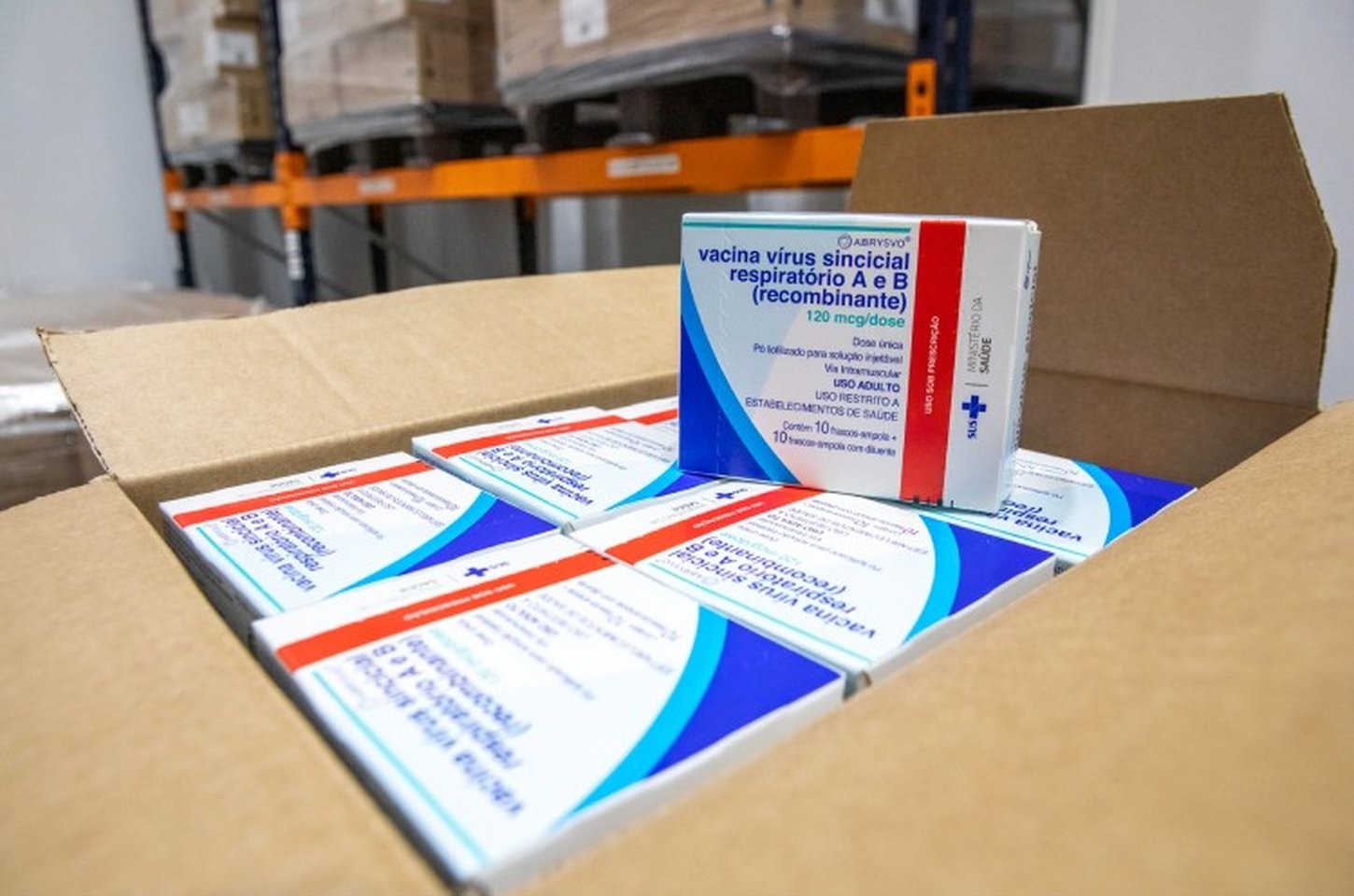 Butantan entrega 1,8 milhão de doses da vacina contra VSR para o SUS