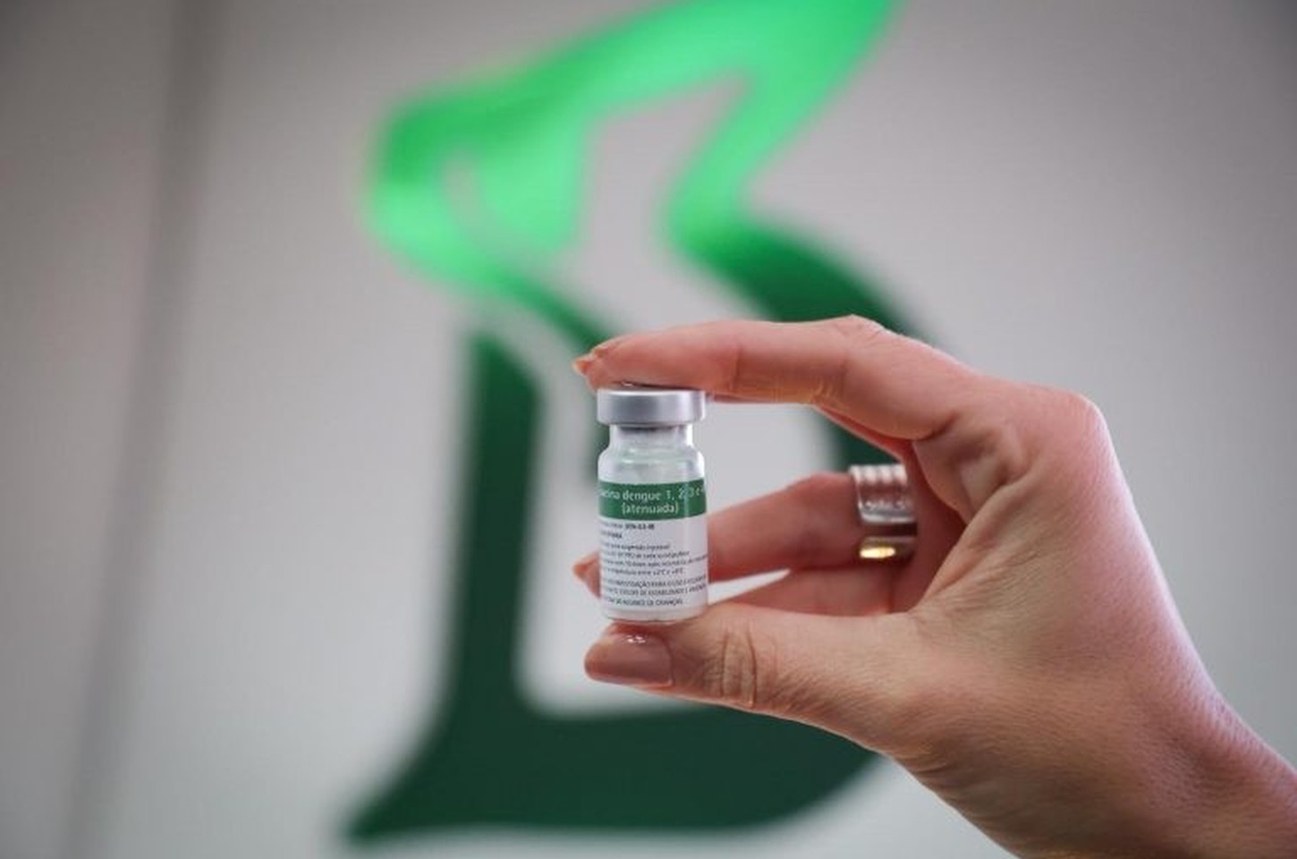 Butantan inaugura insetário de mosquitos para pesquisa de vacinas contra arboviroses